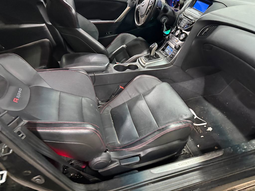 Used 2014 Hyundai Genesis 2.0T image 6