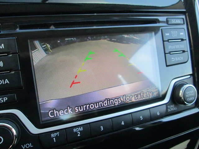Used 2017 Nissan Versa Note SV FWD image 16
