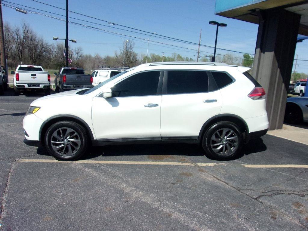 Used 2015 Nissan Rogue SL image 2