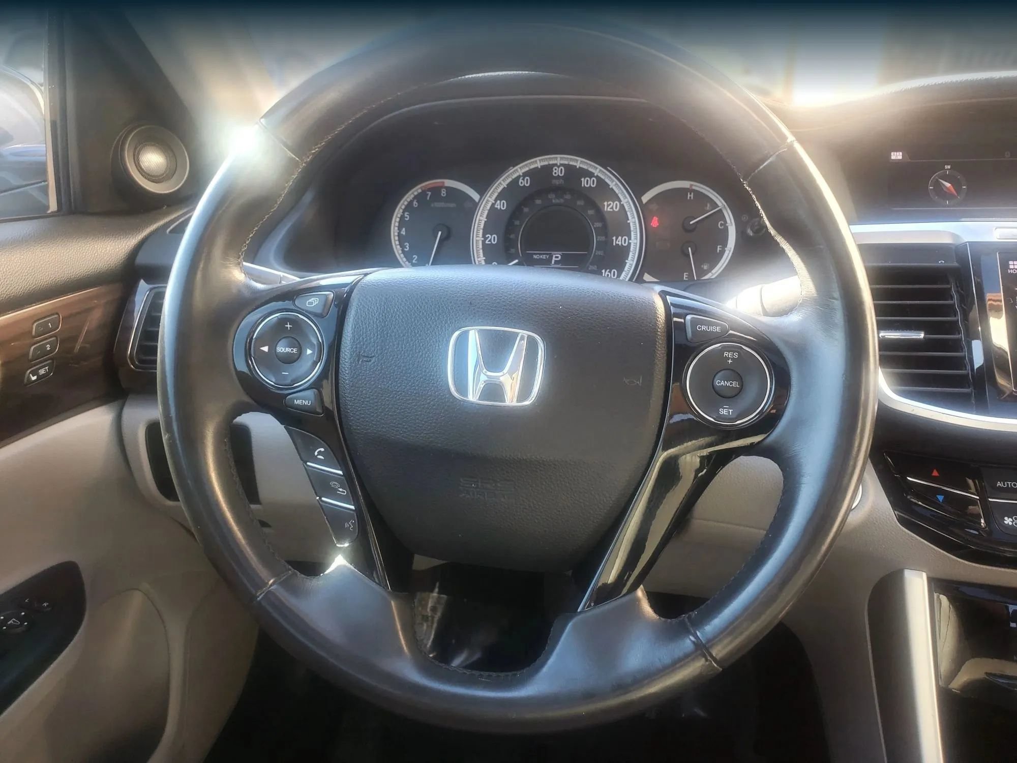 Used 2017 Honda Accord EX-L image 33
