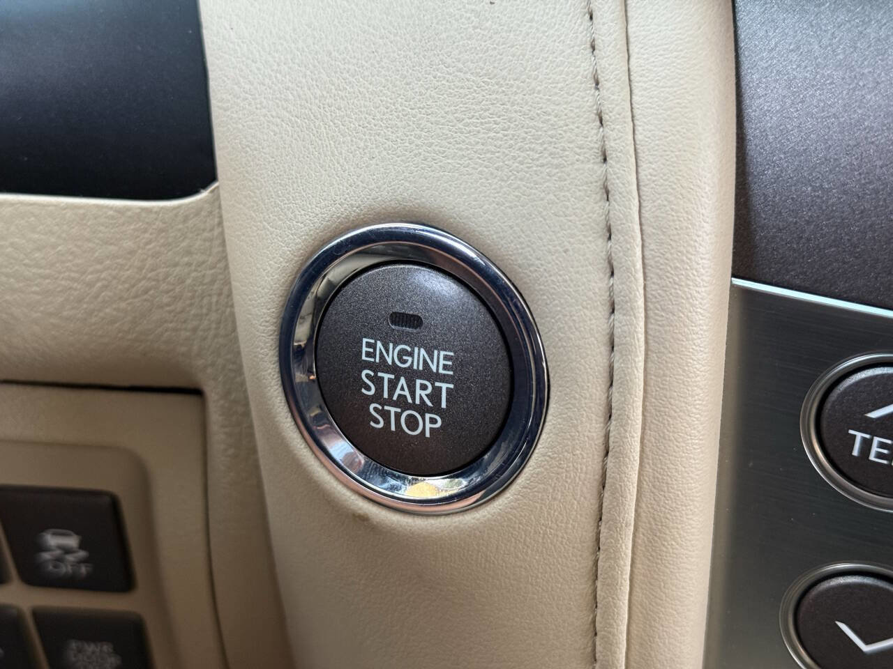 Used 2008 Lexus LX 570 4WD image 27