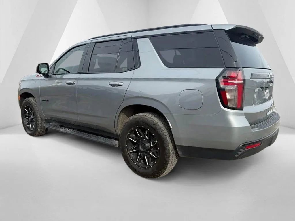 Used 2023 Chevrolet Tahoe Z71 w/ Luxury Package AWD/4WD image 5