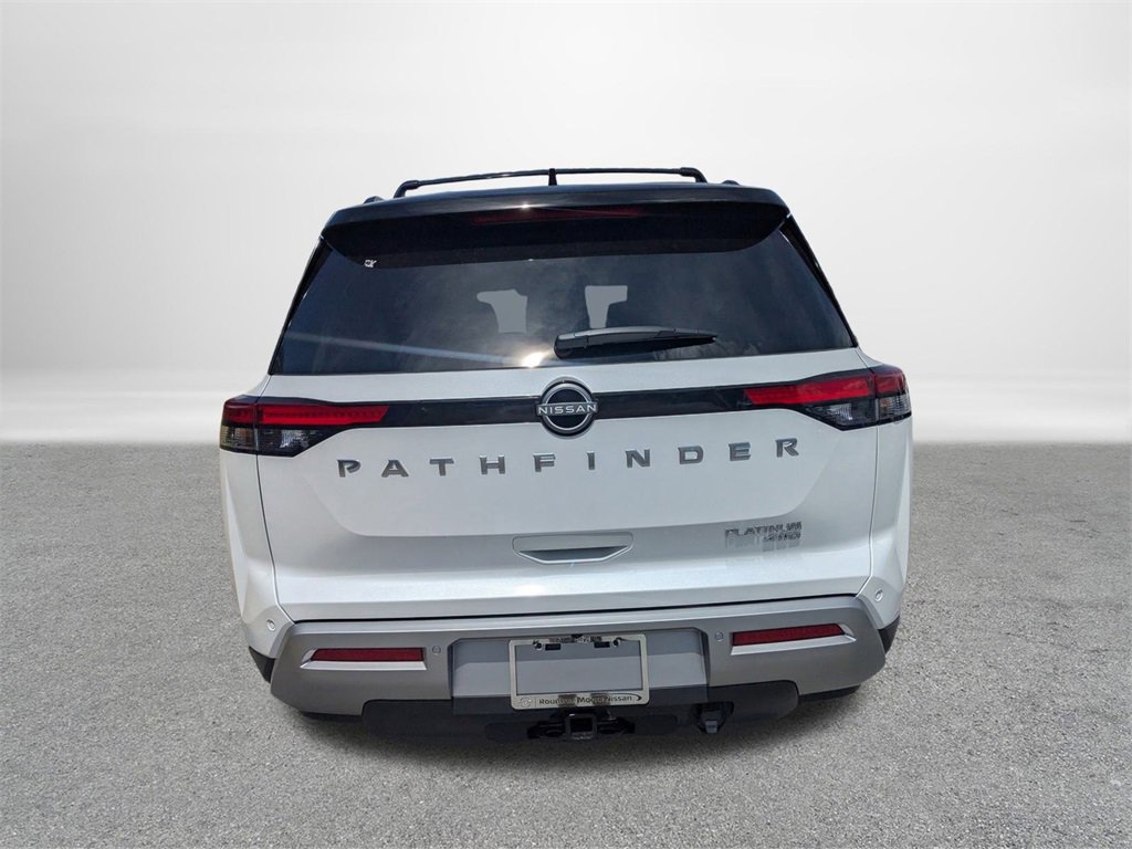 New 2025 Nissan Pathfinder Platinum image 4