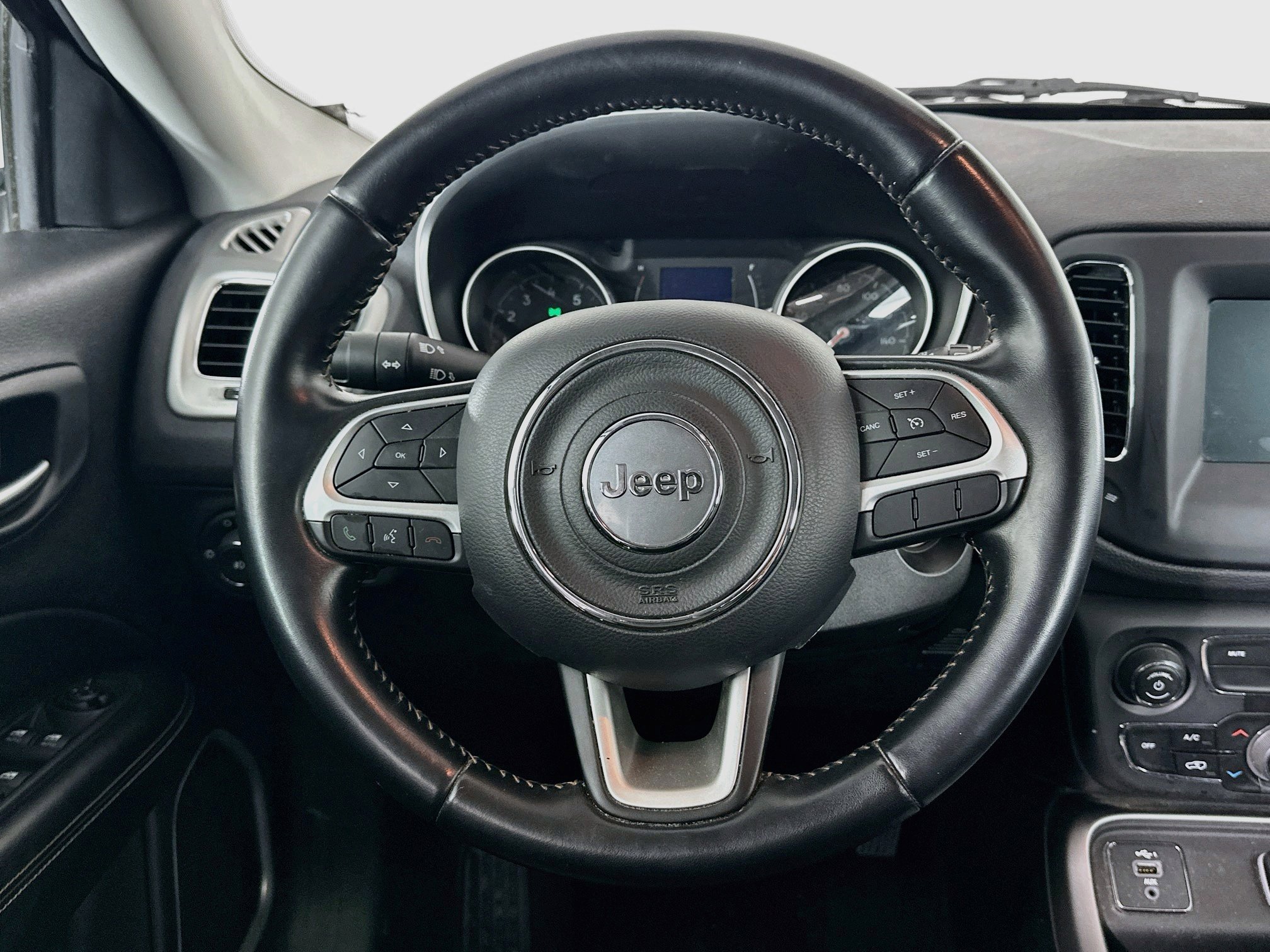 Used 2020 Jeep Compass Latitude FWD image 18