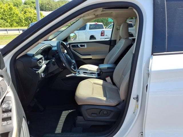 Used 2020 Ford Explorer XLT w/ Equipment Group 202A AWD/4WD image 10