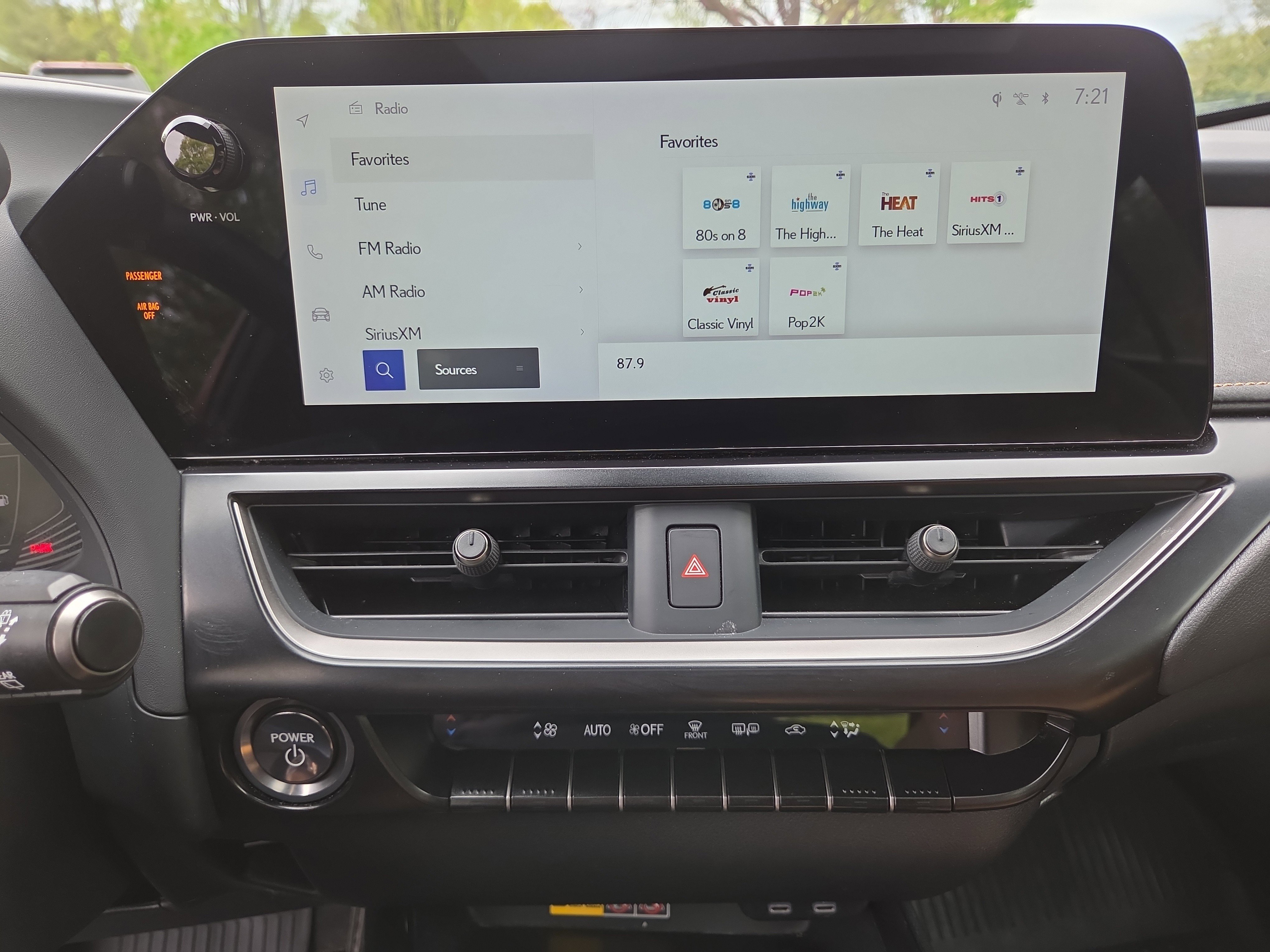 Used 2024 Lexus UX 250h AWD w/ Premium Package image 22
