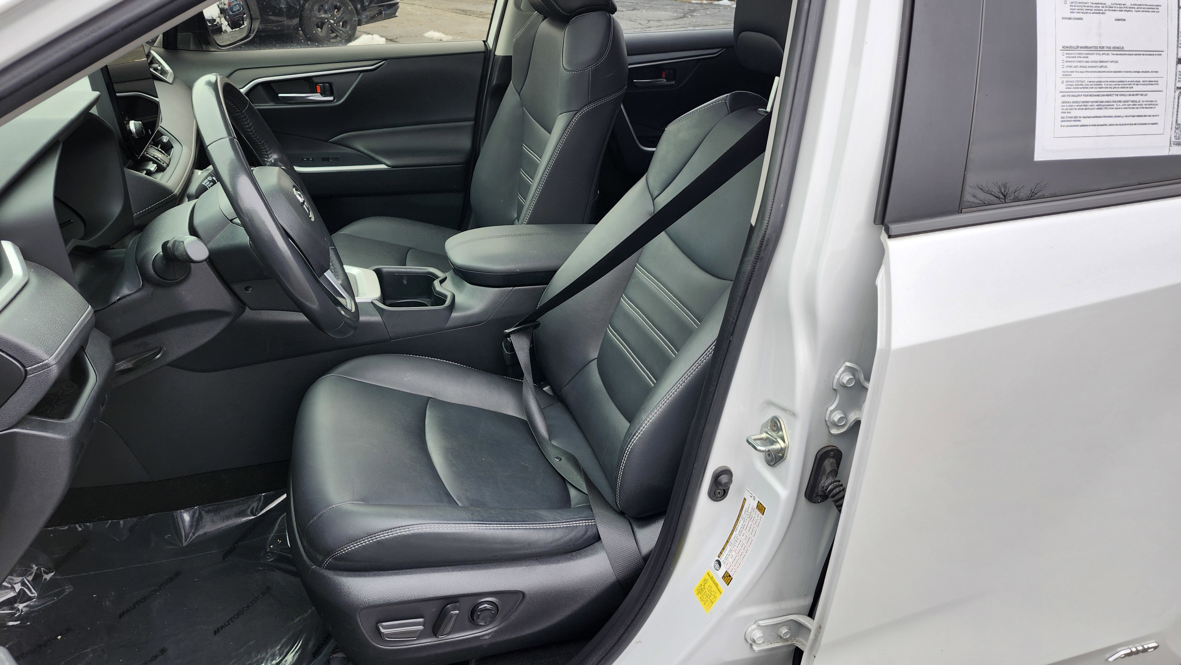 Used 2024 Toyota RAV4 XLE Premium image 28