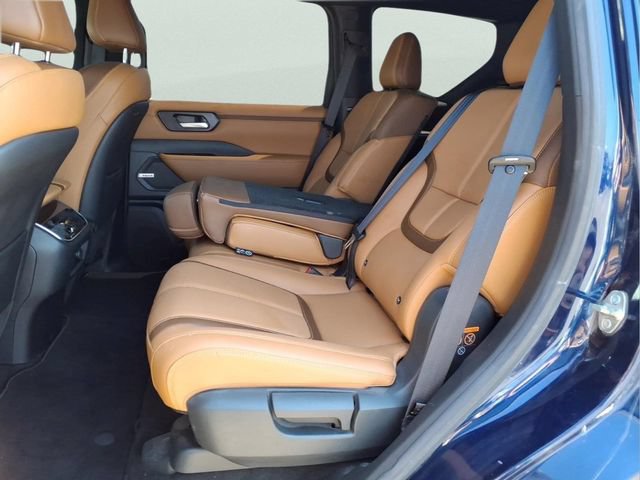 Used 2025 Nissan Armada SL AWD/4WD image 19