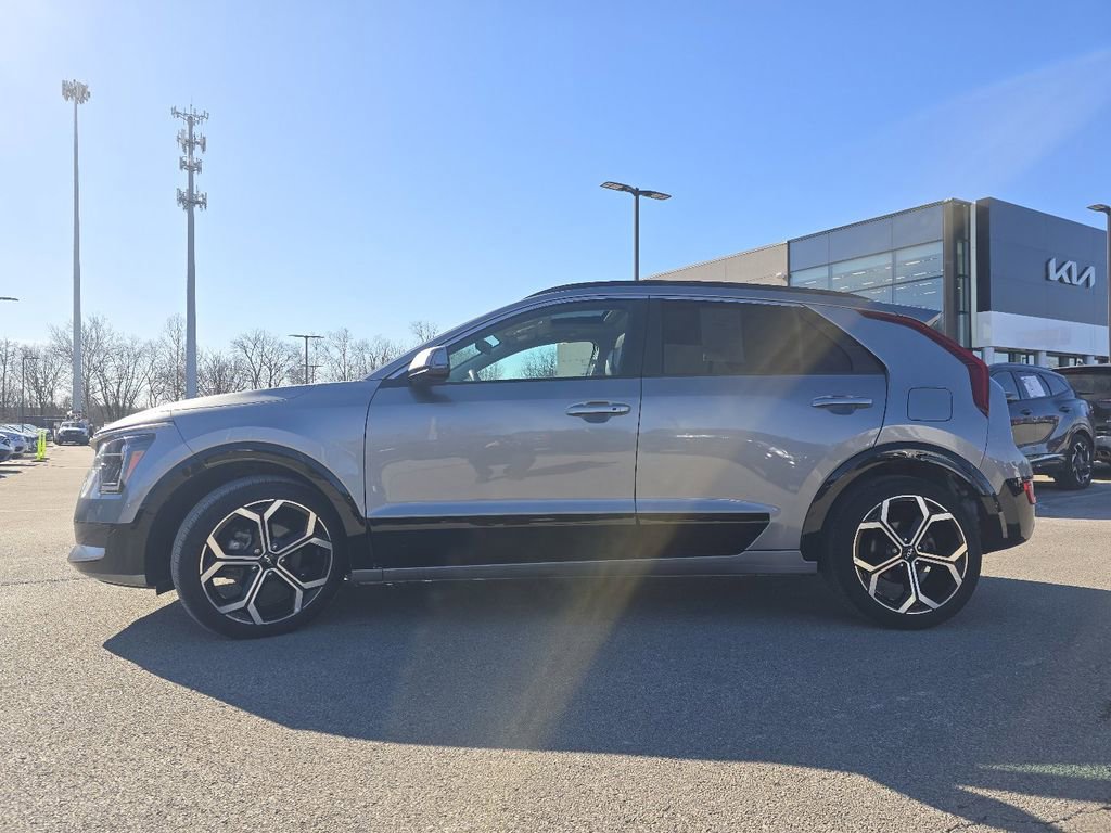 Used 2023 Kia Niro EX Touring image 13