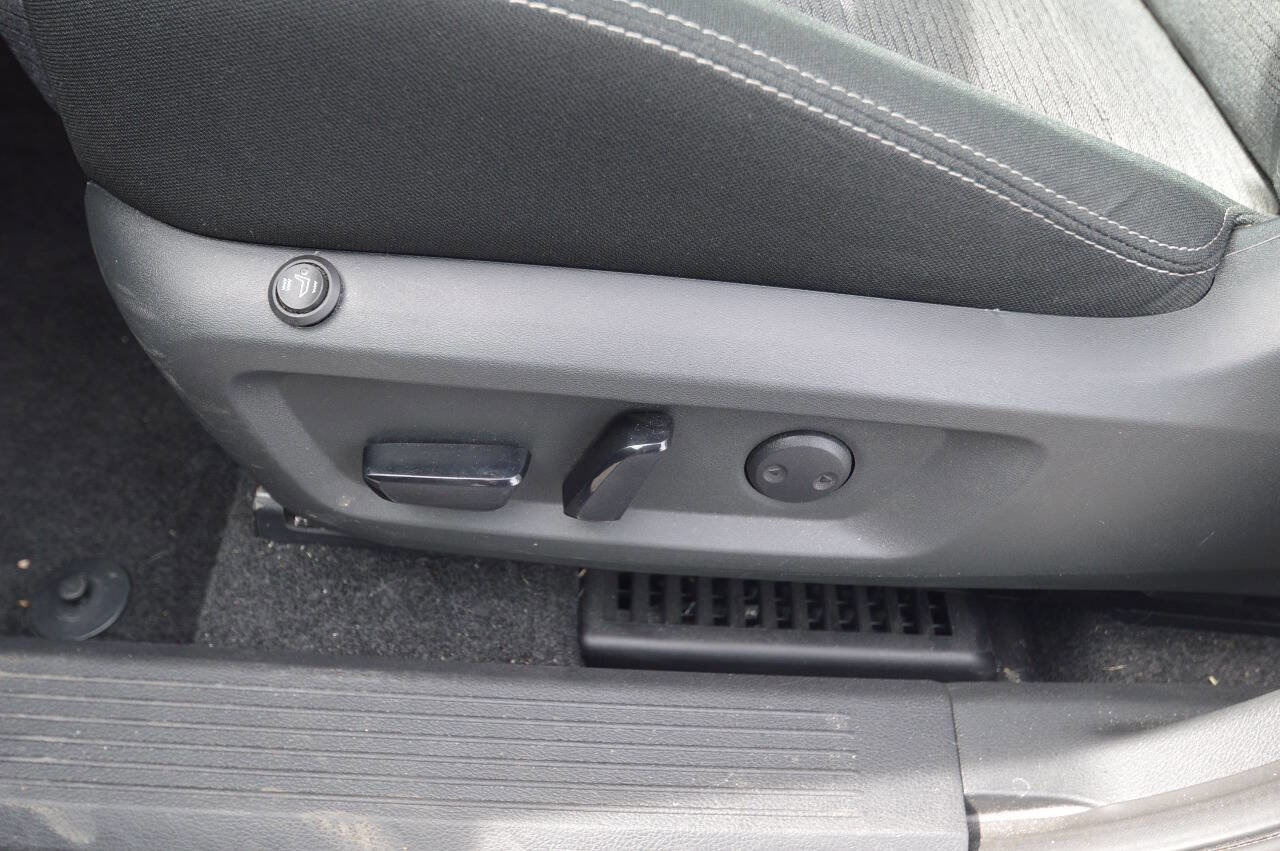 Used 2023 Nissan Rogue SV AWD/4WD image 5