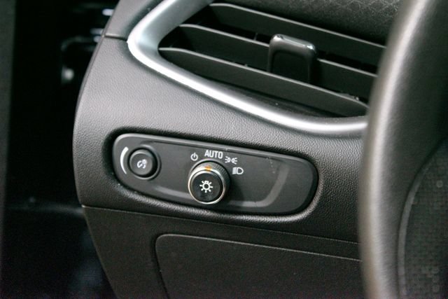 Used 2022 Chevrolet Malibu LS FWD image 13
