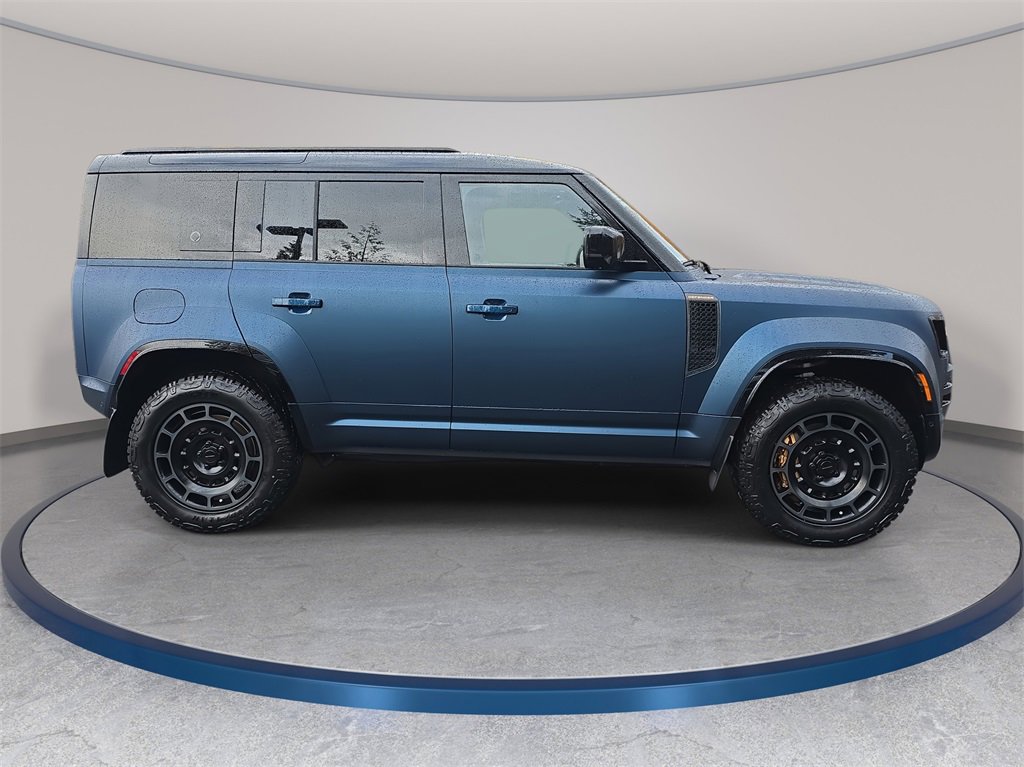 New 2026 Land Rover Defender 110 OCTA image 4