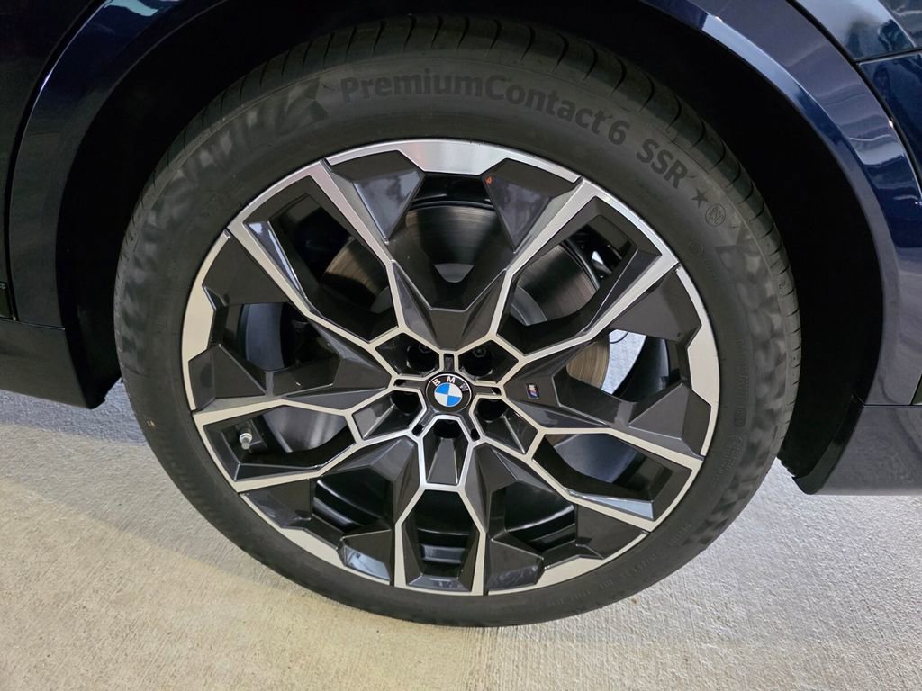 New 2026 BMW X7 M60i image 6