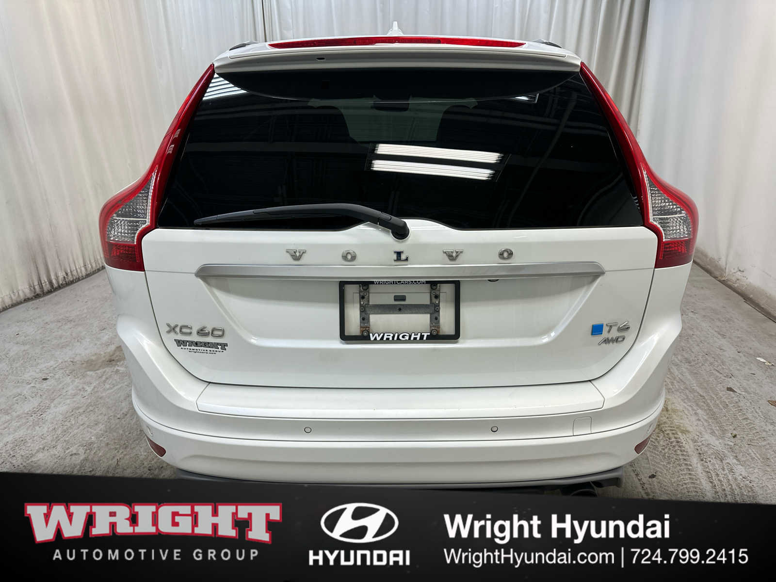 Used 2015 Volvo XC60 T6 R-Design w/ Proximity Package image 5