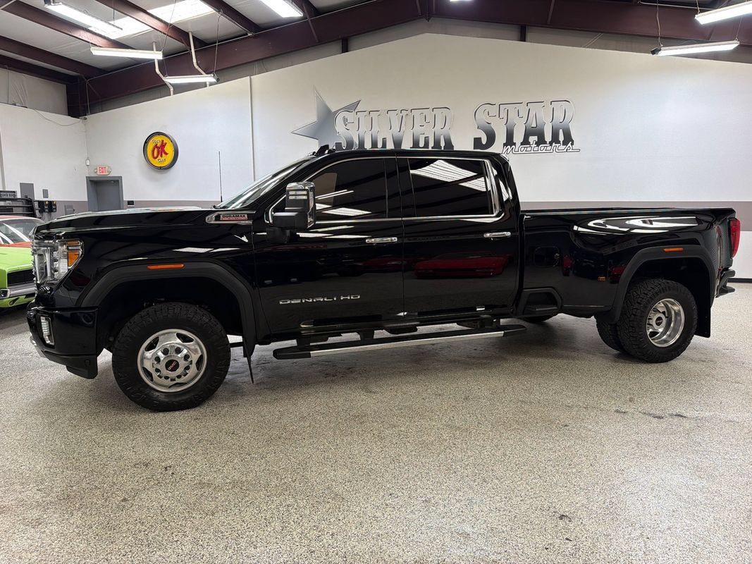 Used 2020 GMC Sierra 3500 Denali w/ Denali Ultimate Package AWD/4WD image 2