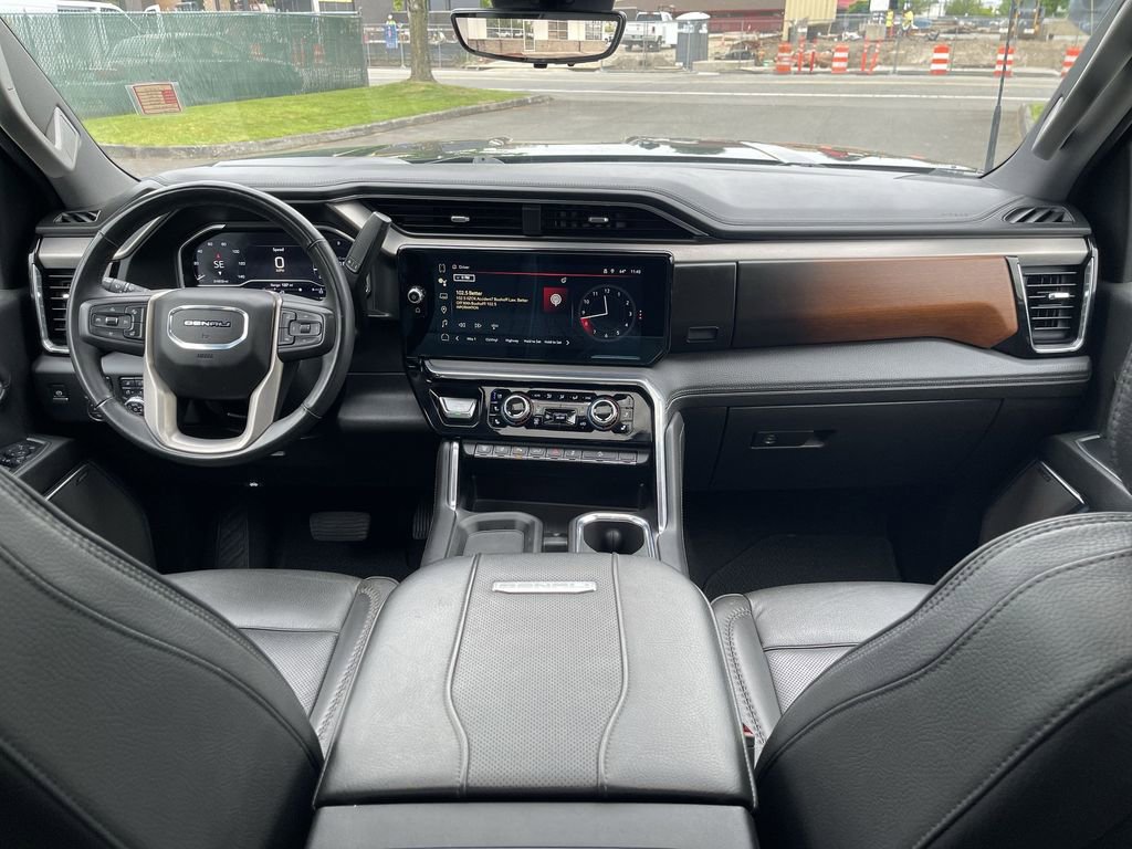 Used 2024 GMC Sierra 3500 Denali w/ Denali Reserve Package AWD/4WD image 21
