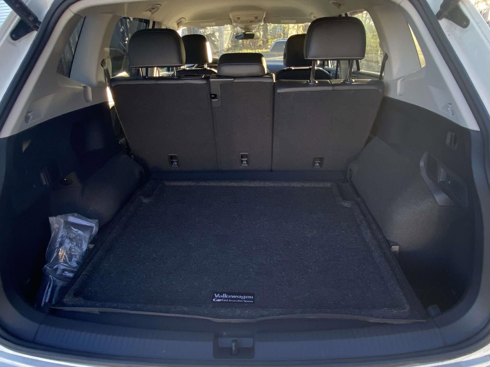 Used 2024 Volkswagen Tiguan SE image 9