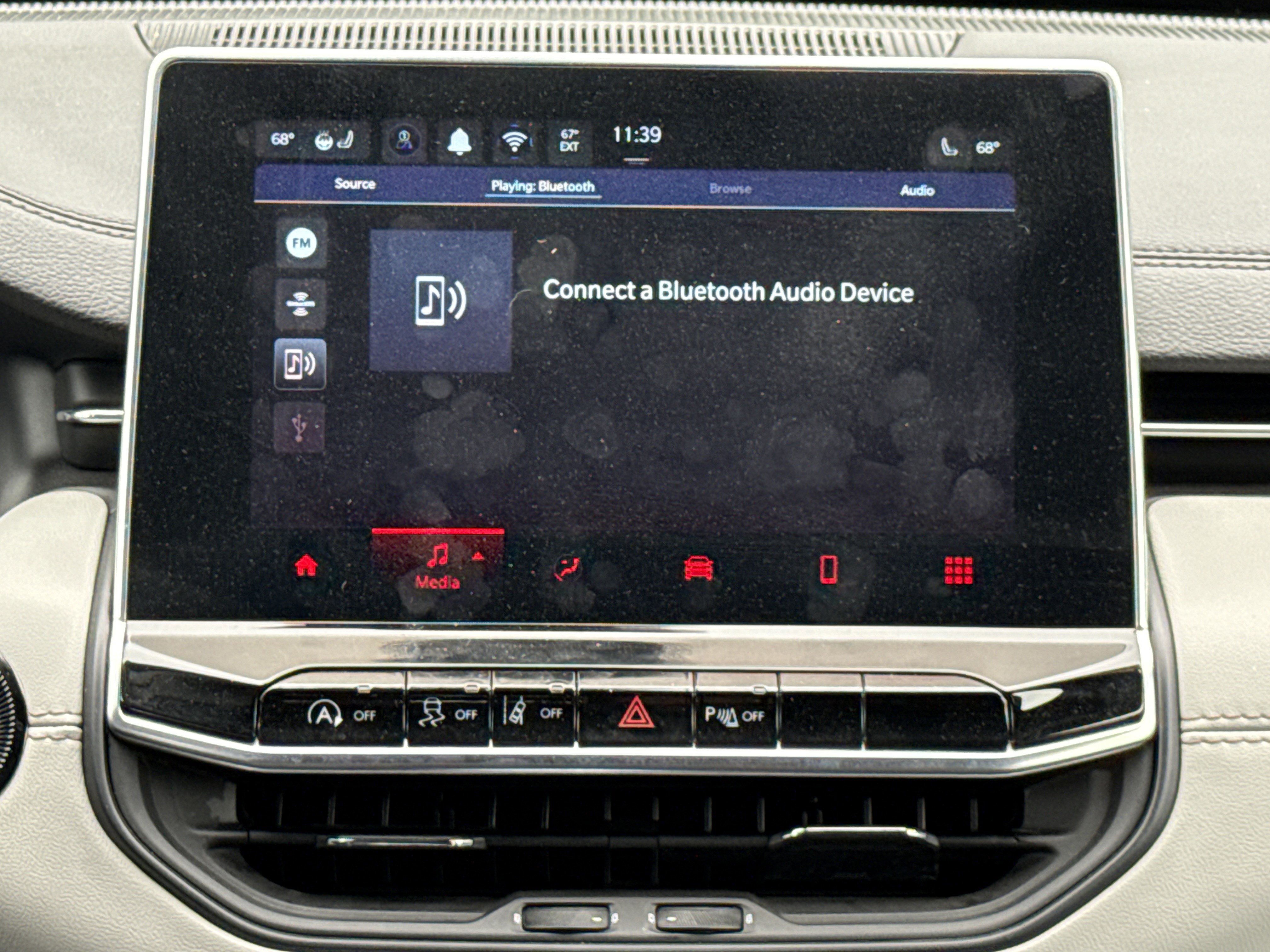 Used 2025 Jeep Compass Limited image 22