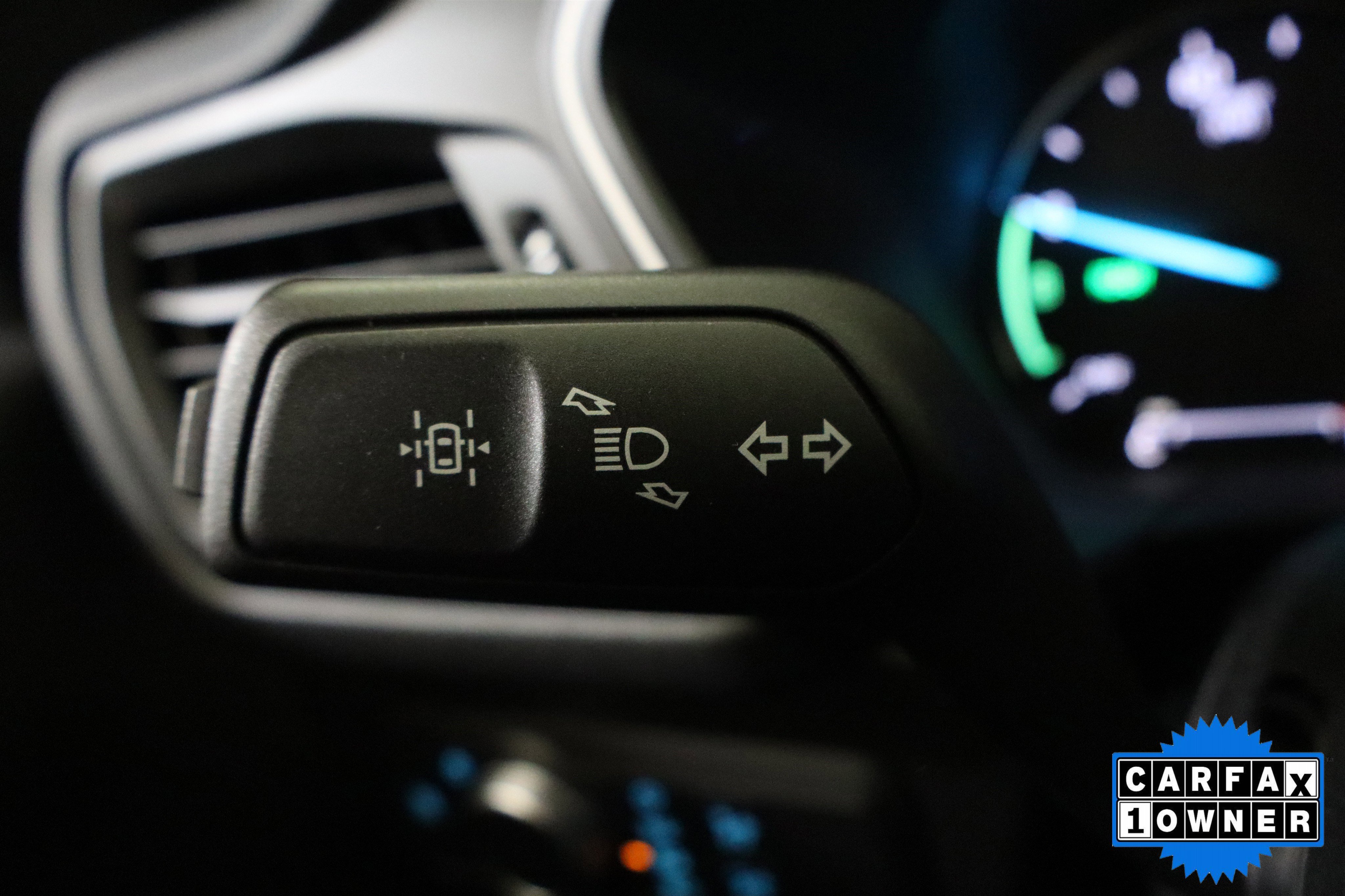 Used 2022 Ford Escape SE image 30