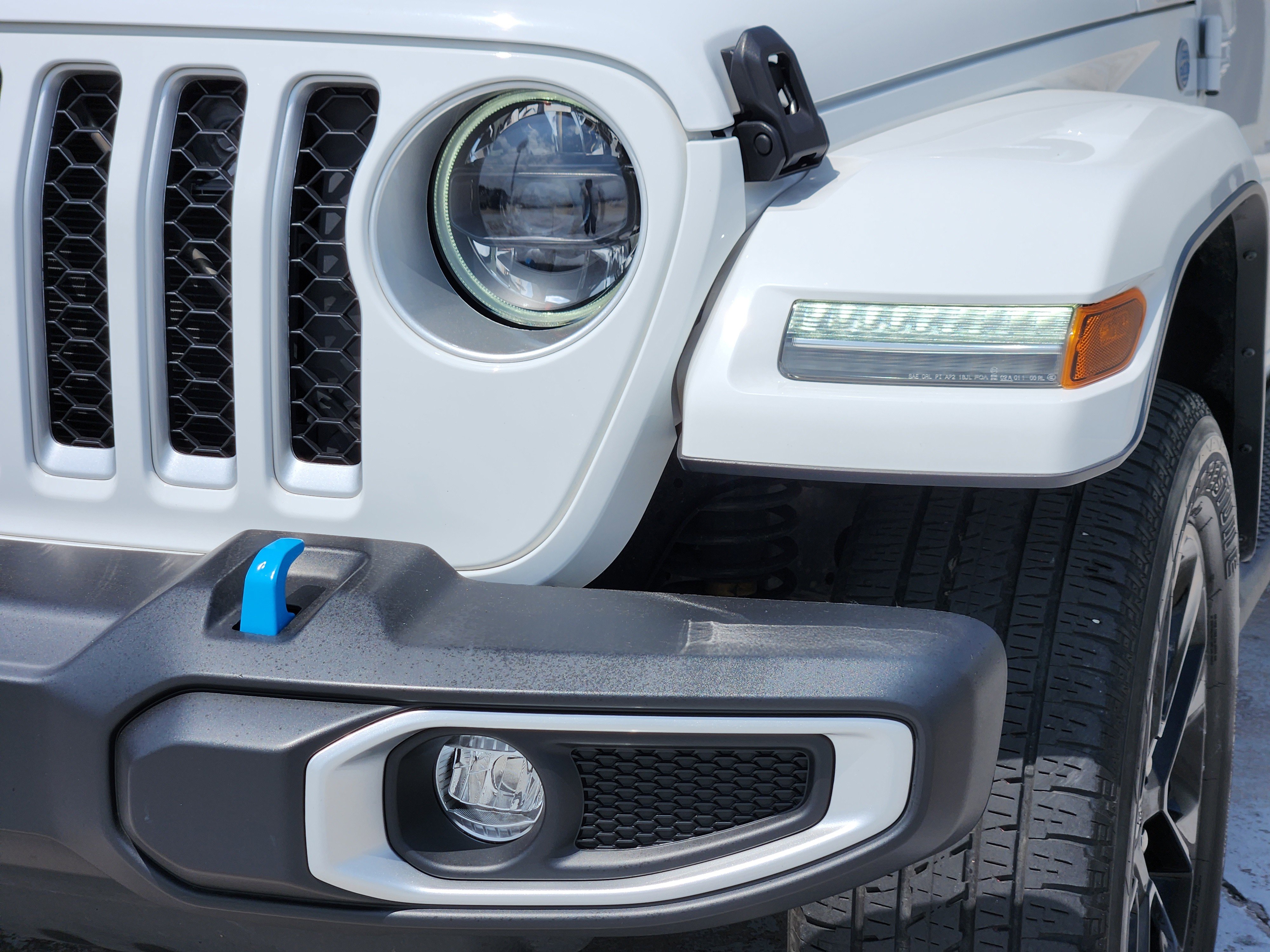 Used 2023 Jeep Wrangler Unlimited Sahara w/ Cold Weather Group AWD/4WD image 11