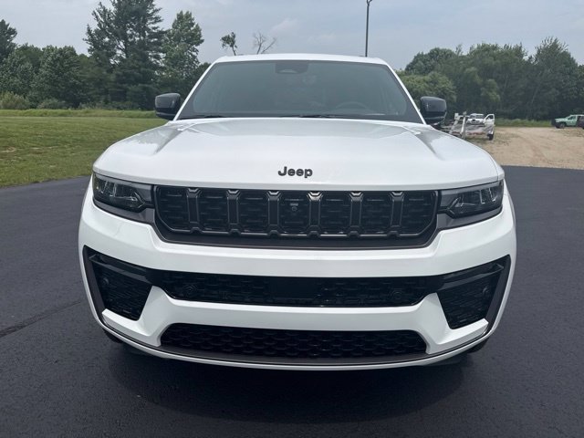 New 2026 Jeep Grand Cherokee Limited AWD/4WD image 10