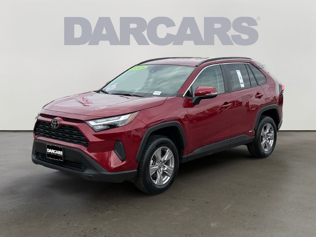 Used 2025 Toyota RAV4 XLE AWD/4WD image 3