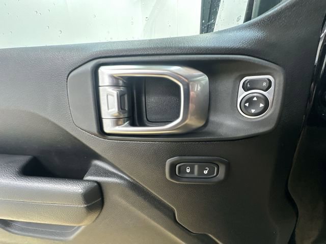 Used 2025 Jeep Wrangler Unlimited Rubicon 4xe w/ Convenience Group image 16