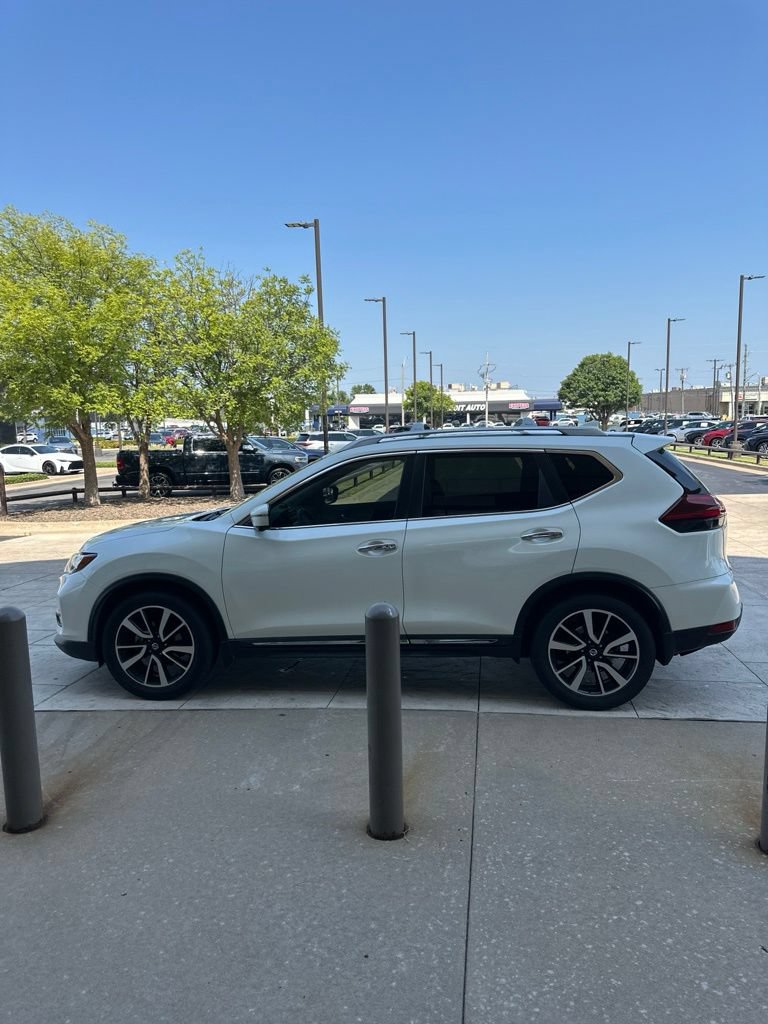 Used 2019 Nissan Rogue SL w/ Premium Package FWD image 8