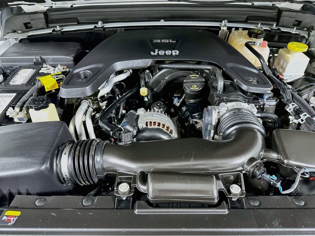 Certified 2021 Jeep Gladiator Mojave AWD/4WD image 36