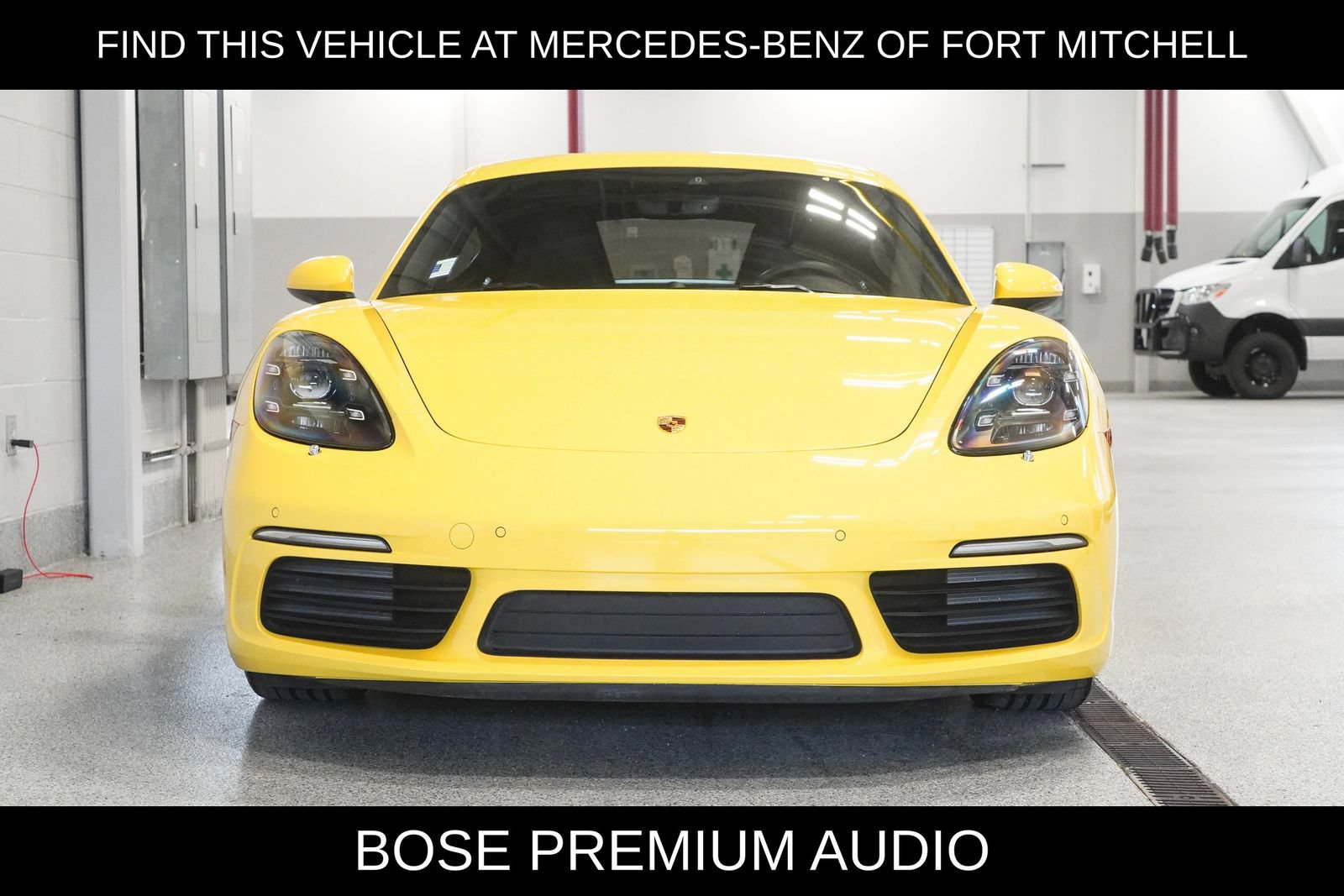 Used 2021 Porsche 718 Cayman RWD image 2