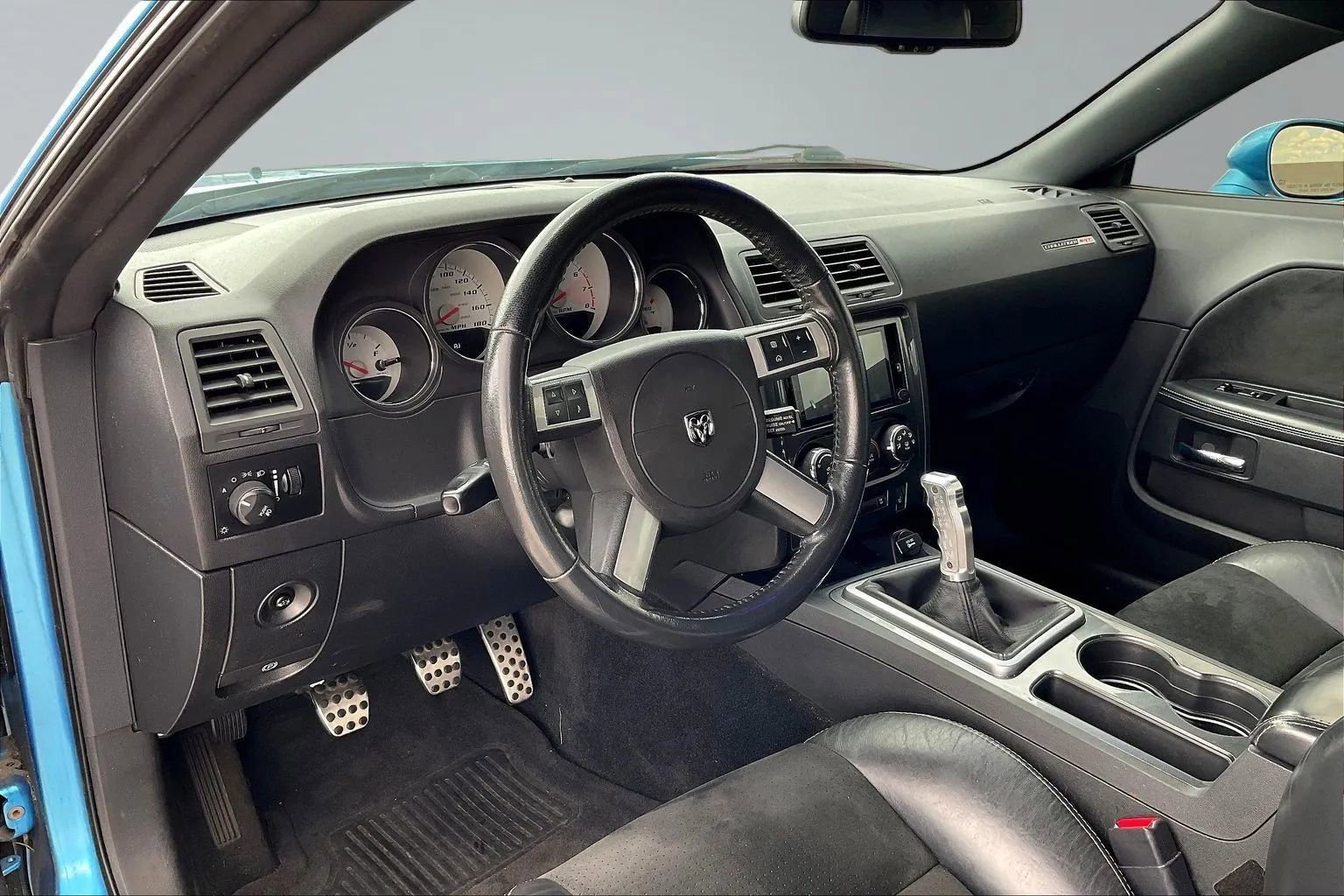 Used 2010 Dodge Challenger SRT8 w/ SRT Option Group II RWD image 17