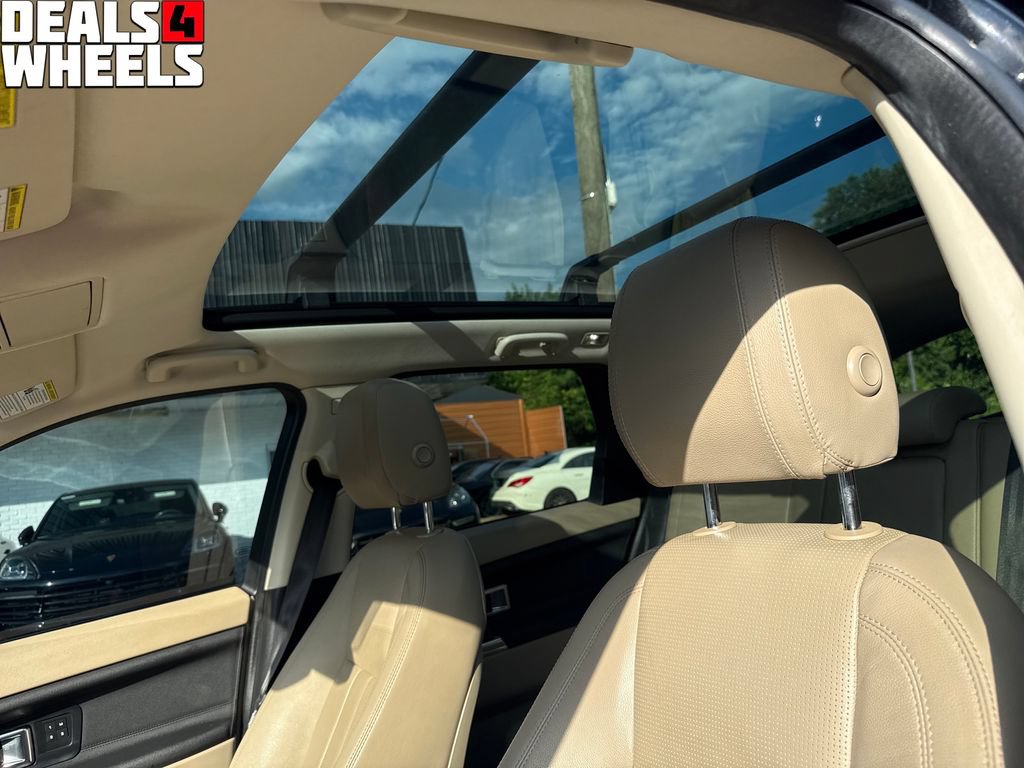 Used 2019 Land Rover Discovery Sport AWD/4WD image 21