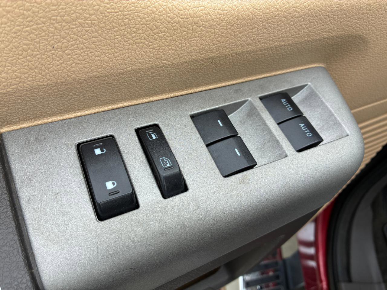 Used 2015 Ford F350 Lariat w/ Lariat Ultimate Package image 12