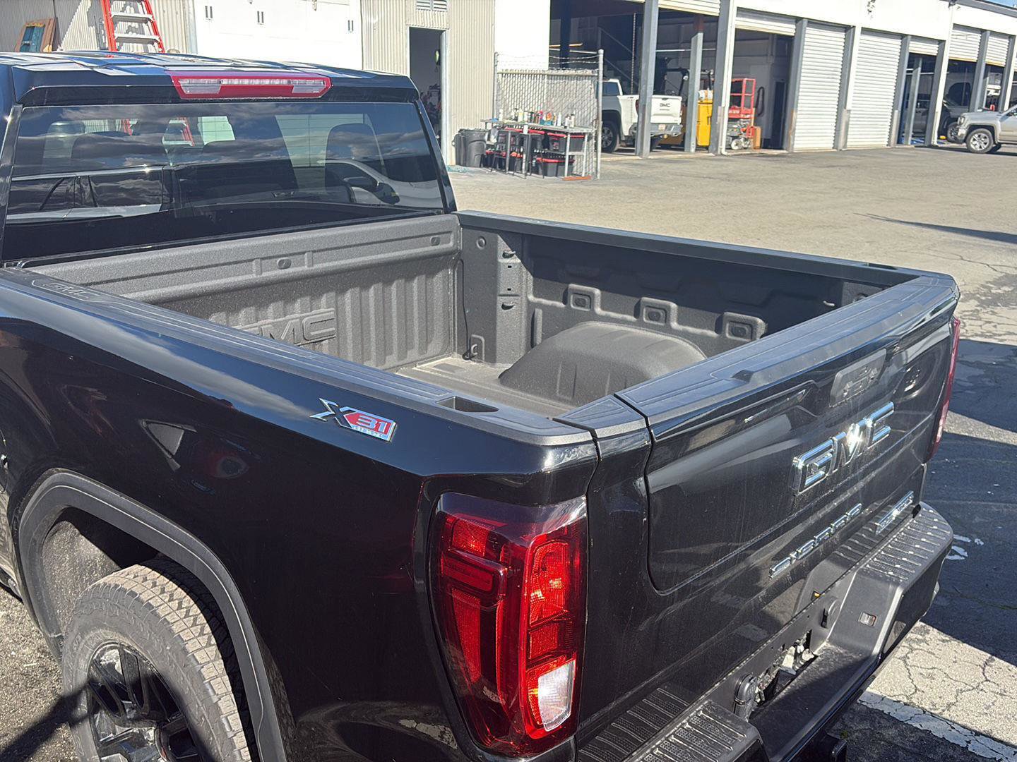 Used 2025 GMC Sierra 1500 Elevation w/ X31 Off-Road Package image 30