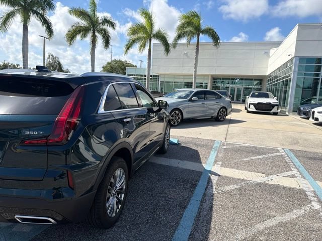Used 2025 Cadillac XT4 Premium Luxury FWD image 14