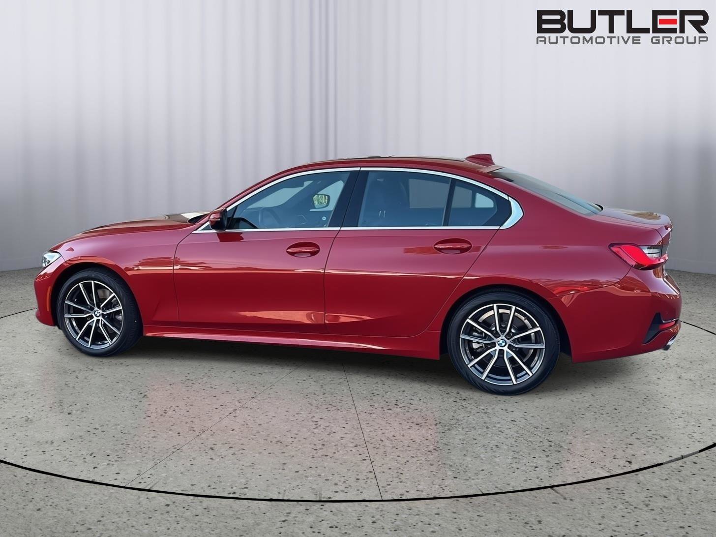 Used 2021 BMW 330i xDrive Sedan w/ Premium Package AWD/4WD image 3