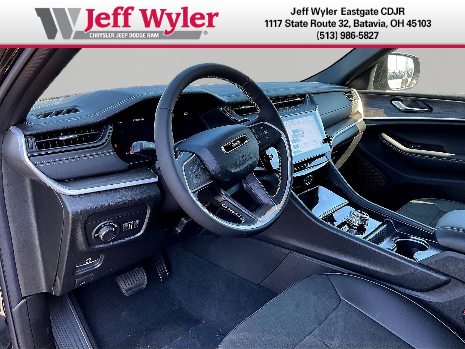 New 2026 Jeep Grand Cherokee Altitude AWD/4WD image 15