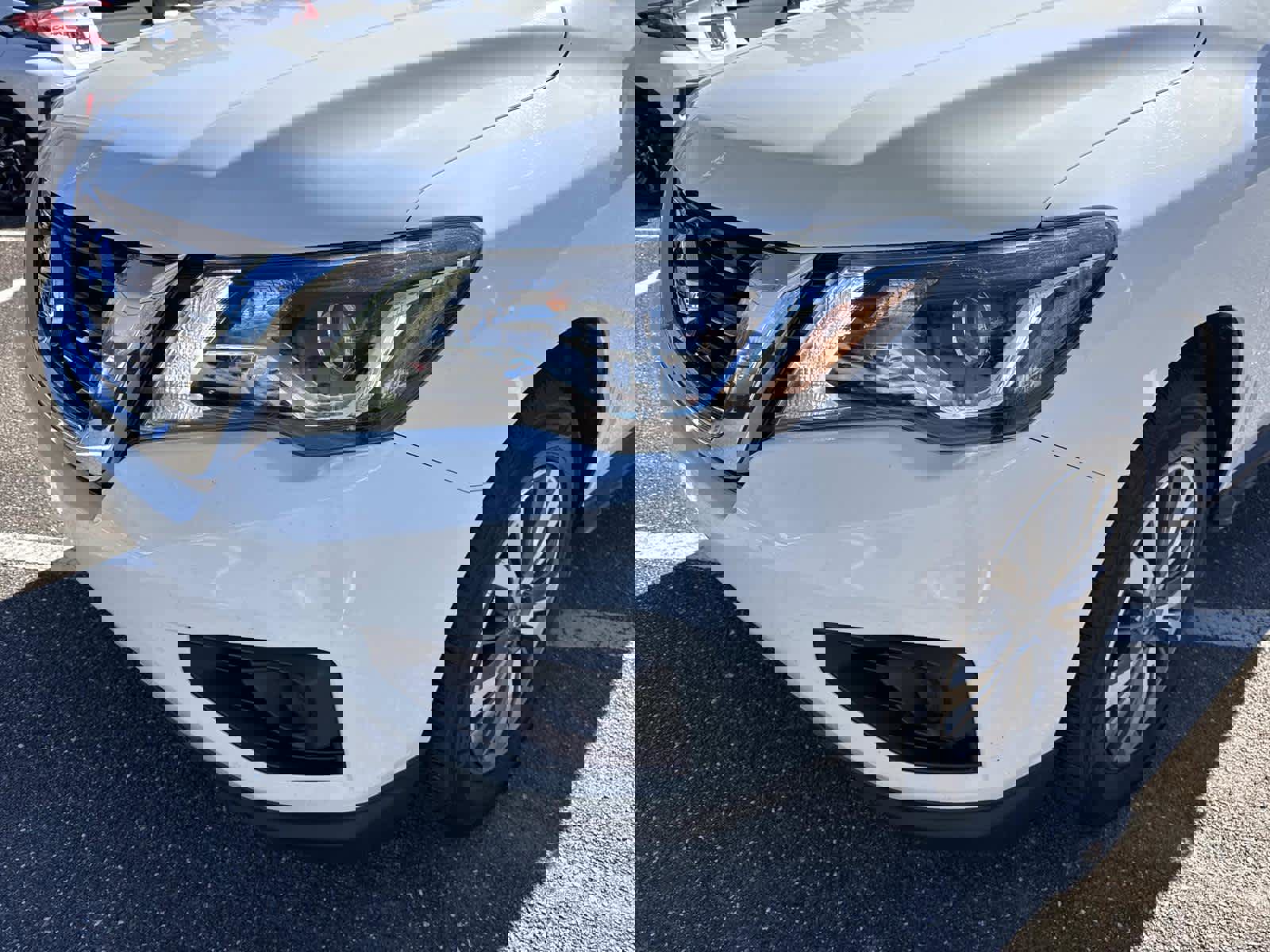 Used 2020 Nissan Pathfinder S image 9