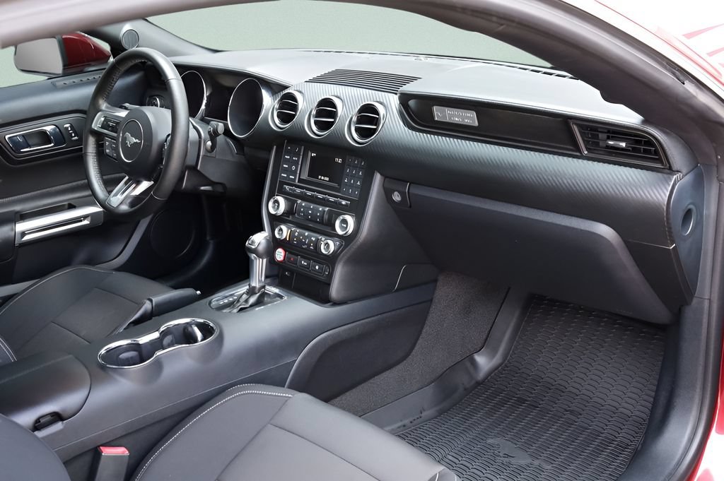 Used 2015 Ford Mustang Coupe RWD image 26