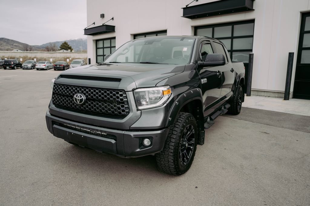 Used 2021 Toyota Tundra Platinum image 3