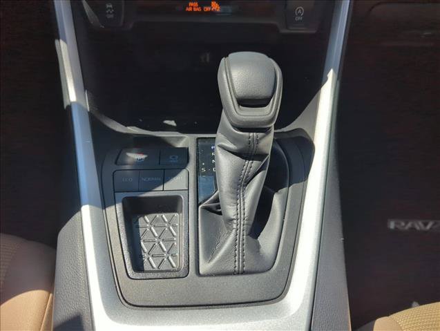 Certified 2024 Toyota RAV4 LE FWD image 23