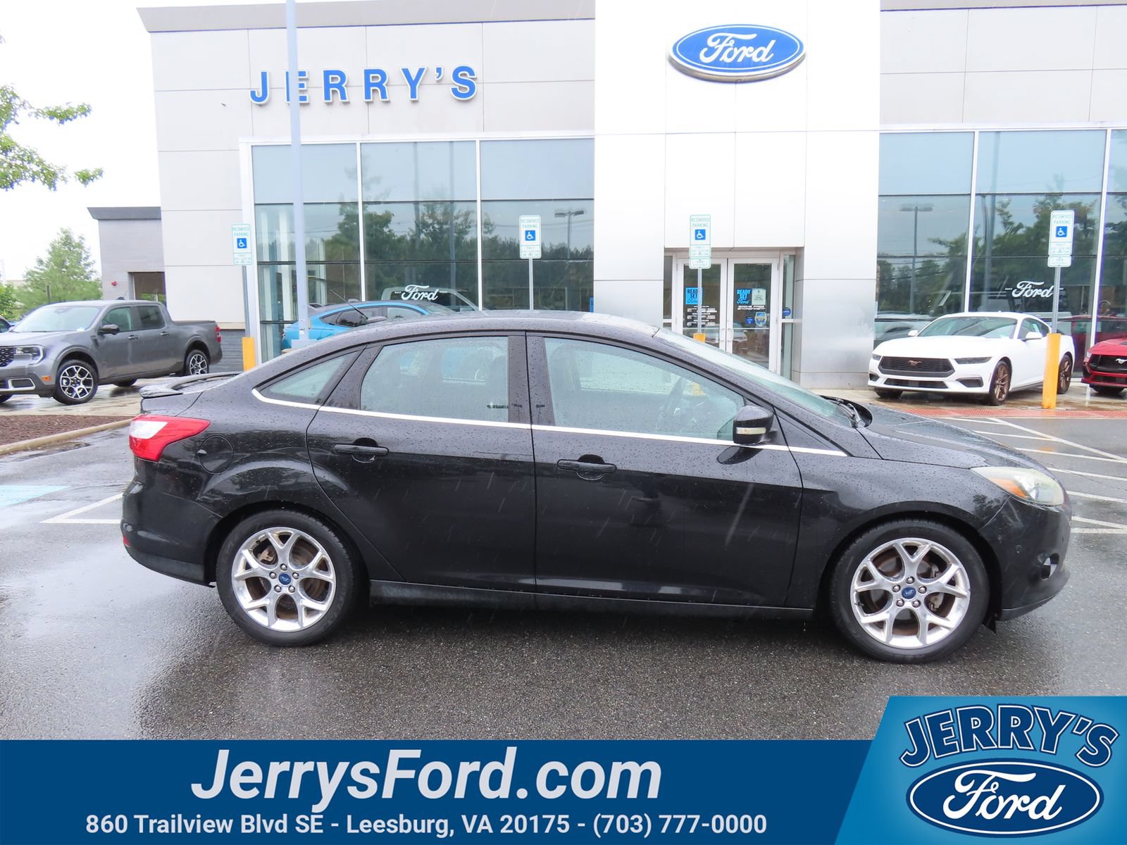 Used 2012 Ford Focus Titanium FWD image 4