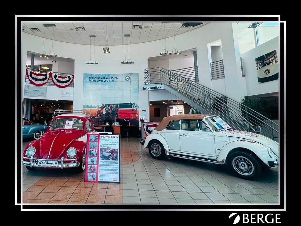 Used 2024 Hyundai Venue Limited image 34