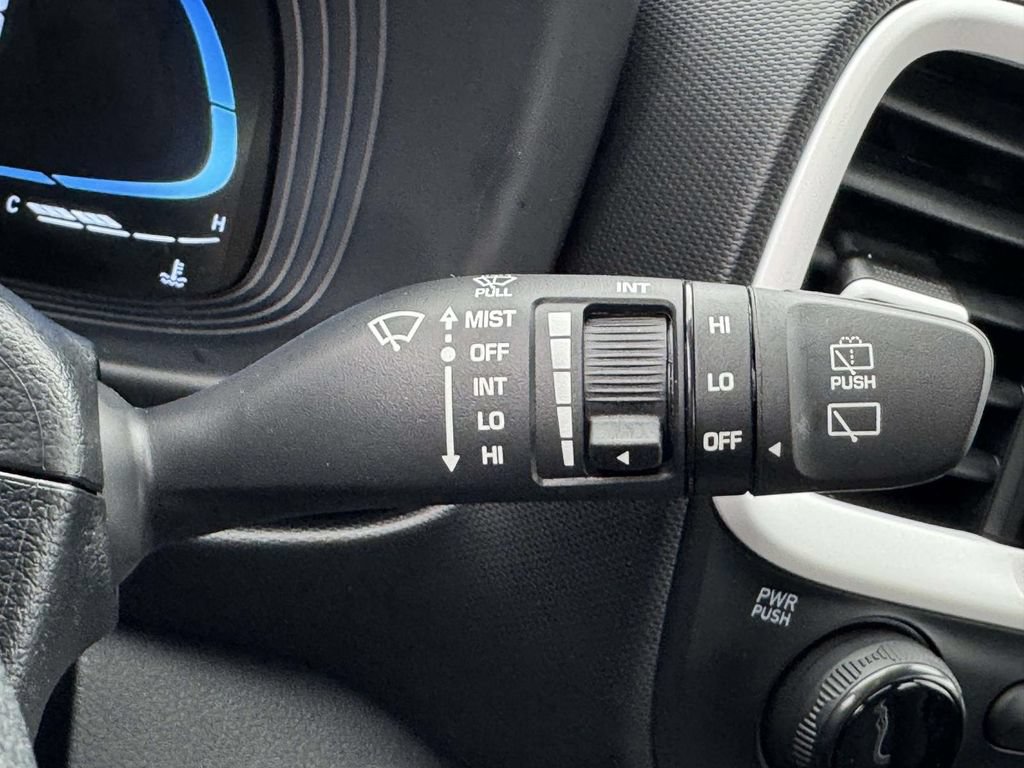 Certified 2026 Hyundai Venue SEL FWD image 23