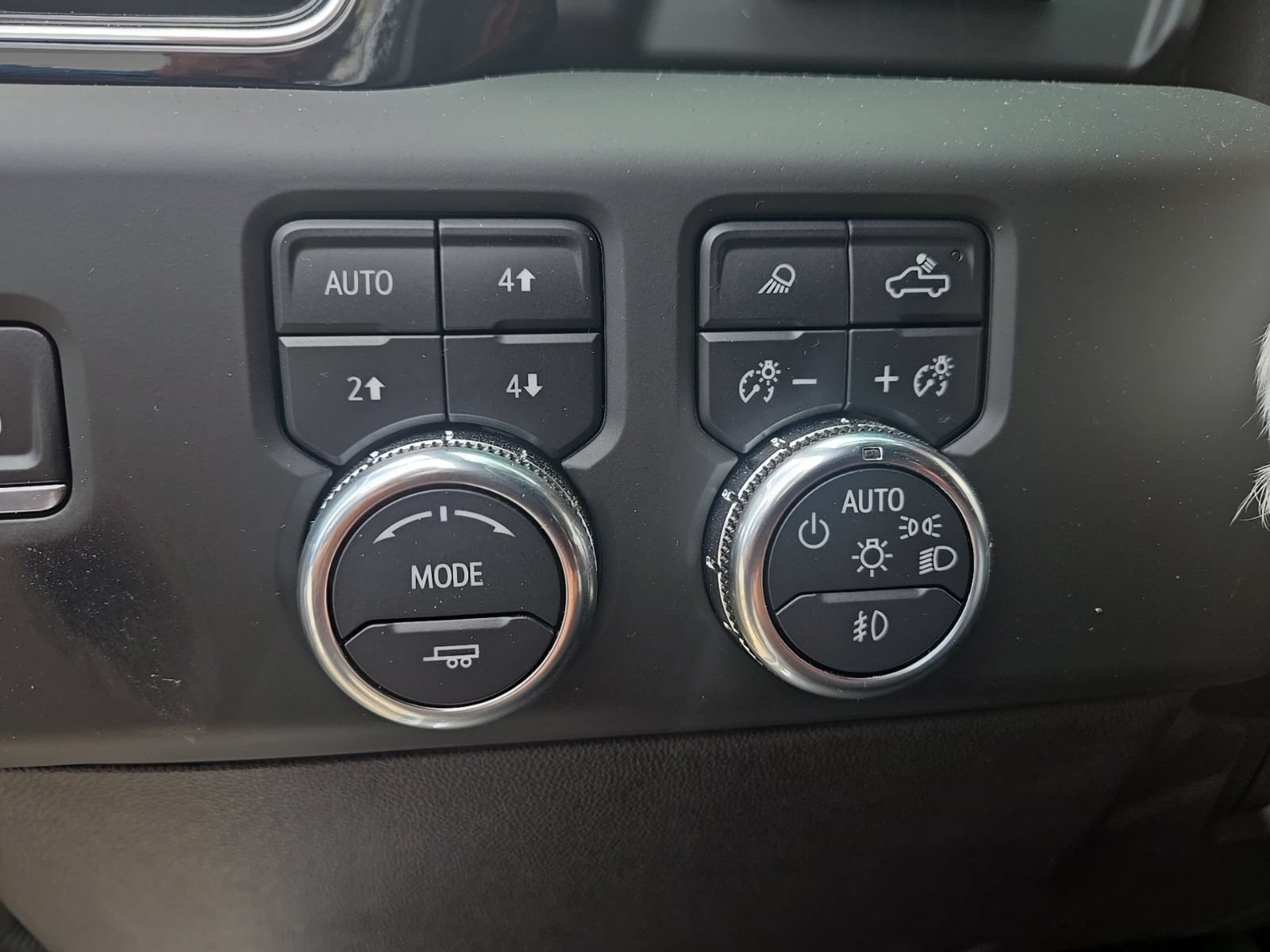 Used 2024 GMC Sierra 2500 Denali w/ Denali Reserve Package AWD/4WD image 19