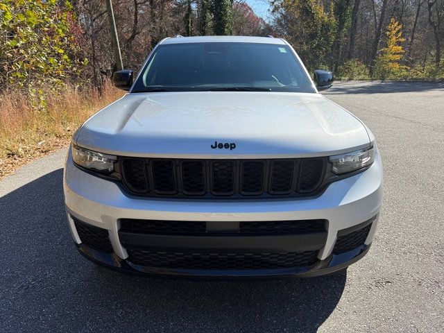 New 2025 Jeep Grand Cherokee L Altitude AWD/4WD image 4