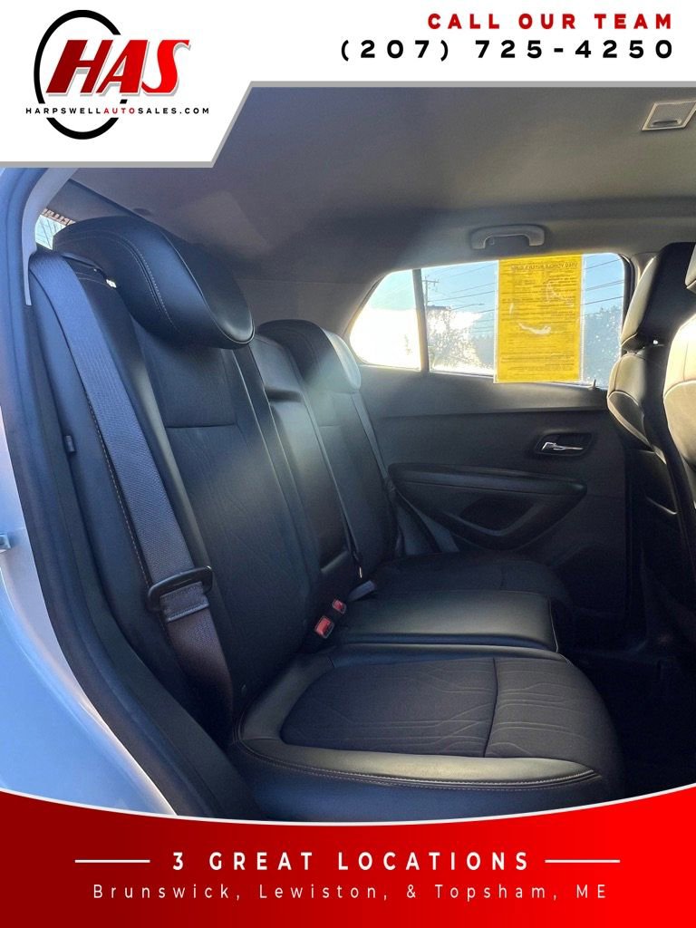 Used 2022 Chevrolet Trax LT w/ Driver Confidence Package AWD/4WD image 12
