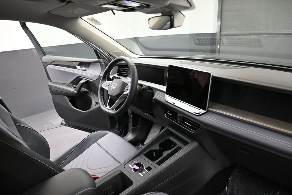 New 2026 Volkswagen Tiguan SE AWD/4WD image 12