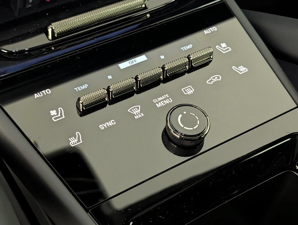 New 2026 Porsche Cayenne Turbo AWD/4WD image 34