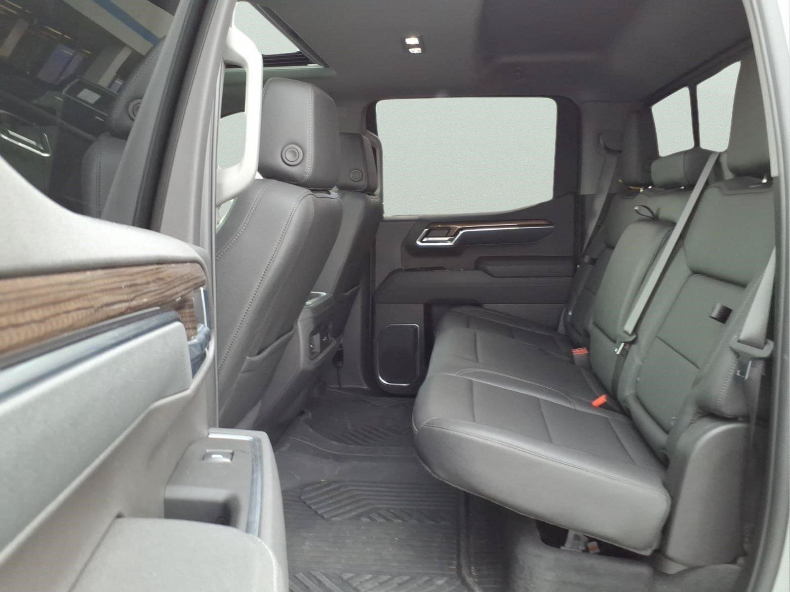 Used 2026 Chevrolet Silverado 1500 RST w/ RST All Star Premium Package AWD/4WD image 12